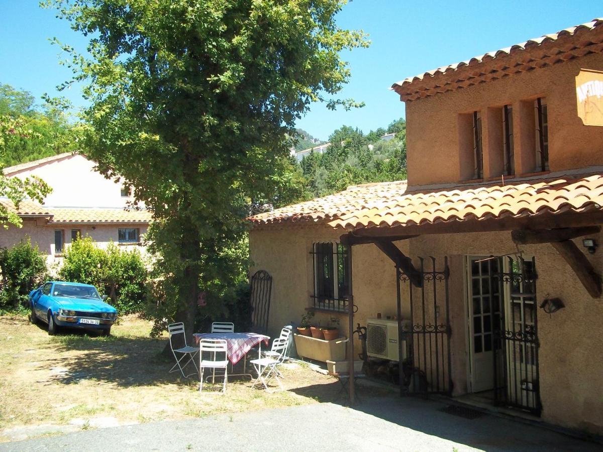 Appartement De 2 Chambres Avec Piscine Privee Jardin Clos Et Wifi A Chateauneuf Grasse Exterior foto